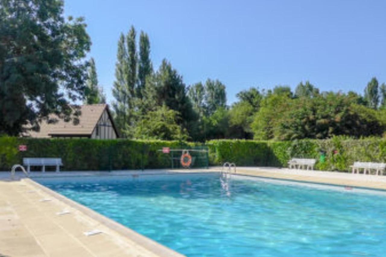 Apartment Nice House In A With Swimming Pool
